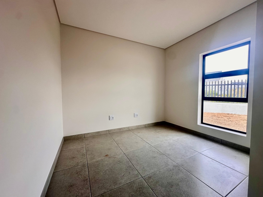 To Let 3 Bedroom Property for Rent in Laguna Sands Western Cape